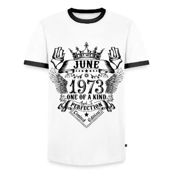 Geburtstag Juni 1973 geboren im Juni 1973 - Männer Kontrast-T-Shirt - Weiß/Schwarz - Vorne - AI Model Female 172 light (172cm) & AI Model Male 178 dark (178cm)