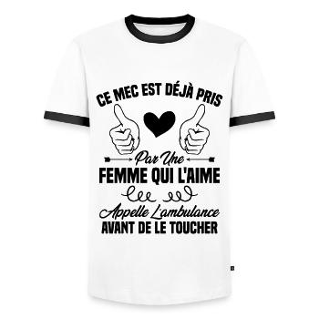 Ce mec est déjà pris par une femme qui l'aime - T-shirt contrasté Homme - blanc/noir - Devant - AI Model Female 172 light (172cm) & AI Model Male 178 dark (178cm)