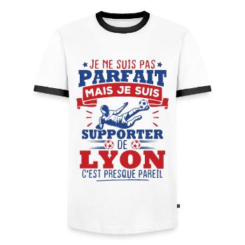 Pas parfait mais je suis supporter de Lyon - T-shirt contrasté Homme - blanc/noir - Devant - AI Model Female 172 light (172cm) & AI Model Male 178 dark (178cm)