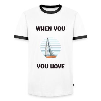 Quand vous avez un voilier, vous avez tout - T-shirt contrasté Homme - blanc/noir - Devant - AI Model Female 172 light (172cm) & AI Model Male 178 dark (178cm)