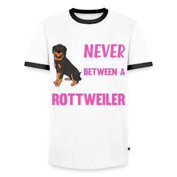 Ne vous tenez jamais entre une femme et son rottweiler - T-shirt contrasté Homme - blanc/noir - Devant - AI Model Female 172 light (172cm) & AI Model Male 178 dark (178cm)