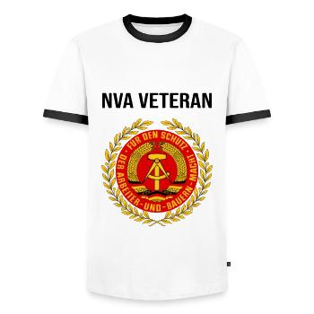 DDR NVA Veteran - Männer Kontrast-T-Shirt - Weiß/Schwarz - Vorne - AI Model Female 172 light (172cm) & AI Model Male 178 dark (178cm)