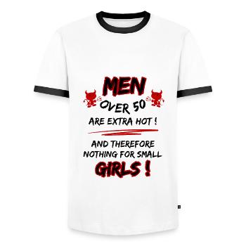 Les hommes de plus de 50 ans sont très chauds... 50e anniversaire - T-shirt contrasté Homme - blanc/noir - Devant - AI Model Female 172 light (172cm) & AI Model Male 178 dark (178cm)