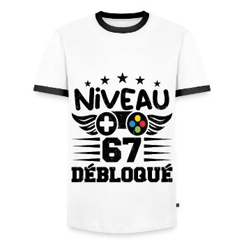 Niveau 67 débloqué - idée cadeau anniversaire - T-shirt contrasté Homme - blanc/noir - Devant - AI Model Female 172 light (172cm) & AI Model Male 178 dark (178cm)
