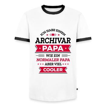ARCHIVAR PAPA - VIEL COOLER ALS NORMALER PAPA - Männer Kontrast-T-Shirt - Weiß/Schwarz - Vorne - AI Model Female 172 light (172cm) & AI Model Male 178 dark (178cm)