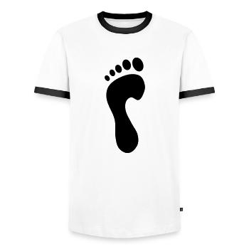 Fuß links - Männer Kontrast-T-Shirt - Weiß/Schwarz - Vorne - AI Model Female 172 light (172cm) & AI Model Male 178 dark (178cm)