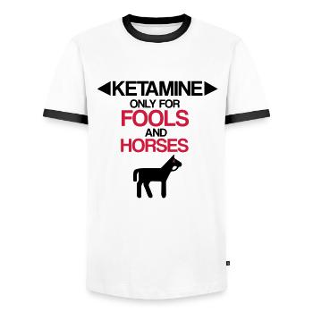 KETAMIN - Männer Kontrast-T-Shirt - Weiß/Schwarz - Vorne - AI Model Female 172 light (172cm) & AI Model Male 178 dark (178cm)