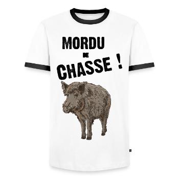 Mordu de Chasse Homme Chasseur De Gros Gibier - T-shirt contrasté Homme - blanc/noir - Devant - AI Model Female 172 light (172cm) & AI Model Male 178 dark (178cm)