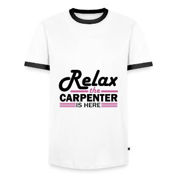 Schreinerhumor Relax the Carpenter ist da - Männer Kontrast-T-Shirt - Weiß/Schwarz - Vorne - AI Model Female 172 light (172cm) & AI Model Male 178 dark (178cm)