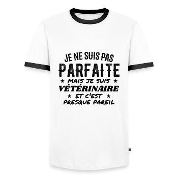 Nicht perfekt, aber vetivistisch - Männer Kontrast-T-Shirt - Weiß/Schwarz - Vorne - AI Model Female 172 light (172cm) & AI Model Male 178 dark (178cm)