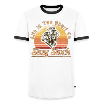 Muscel Car V8 Turbocharger Tuning Rennwagen - Männer Kontrast-T-Shirt - Weiß/Schwarz - Vorne - AI Model Female 172 light (172cm) & AI Model Male 178 dark (178cm)