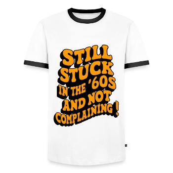 Coincé dans les années 60 - T-shirt contrasté Homme - blanc/noir - Devant - AI Model Female 172 light (172cm) & AI Model Male 178 dark (178cm)
