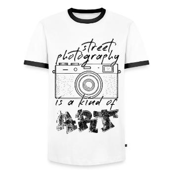 Straßenfotografie als Kunst /dunkel - Männer Kontrast-T-Shirt - Weiß/Schwarz - Vorne - AI Model Female 172 light (172cm) & AI Model Male 178 dark (178cm)