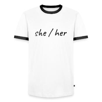 she / her - Geschlecht Gender Pronomen - Männer Kontrast-T-Shirt - Weiß/Schwarz - Vorne - AI Model Female 172 light (172cm) & AI Model Male 178 dark (178cm)