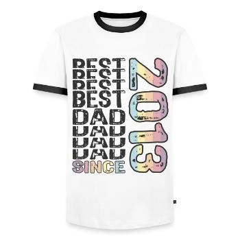 Bester Papa der Welt seit 2013 Vatertag - Männer Kontrast-T-Shirt - Weiß/Schwarz - Vorne - AI Model Female 172 light (172cm) & AI Model Male 178 dark (178cm)