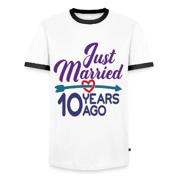 Gerade geheiratet vor 10 Jahren, 10. Hochzeitstag - Männer Kontrast-T-Shirt - Weiß/Schwarz - Vorne - AI Model Female 172 light (172cm) & AI Model Male 178 dark (178cm)