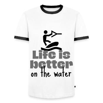 Wakeboarden: Das Leben auf dem Wasser ist besser. - Männer Kontrast-T-Shirt - Weiß/Schwarz - Vorne - AI Model Female 172 light (172cm) & AI Model Male 178 dark (178cm)