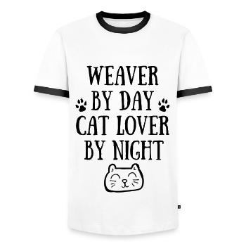 Tisserand de jour. Amoureux des chats la nuit. - T-shirt contrasté Homme - blanc/noir - Devant - AI Model Female 172 light (172cm) & AI Model Male 178 dark (178cm)