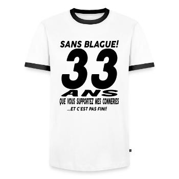 33 ans que vous supportez mes conneries - T-shirt contrasté Homme - blanc/noir - Devant - AI Model Female 172 light (172cm) & AI Model Male 178 dark (178cm)