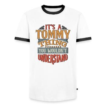 Es ist eine Tommy-Sache, die du nicht verstehen würdest - Tommy - Männer Kontrast-T-Shirt - Weiß/Schwarz - Vorne - AI Model Female 172 light (172cm) & AI Model Male 178 dark (178cm)