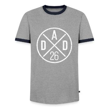 Dad 26 Vater Baby Papa 2026 Vatertagsgeschenk - Männer Kontrast-T-Shirt - Grau/Navy  - Vorne - AI Model Female 172 light (172cm) & AI Model Male 178 light (178cm)