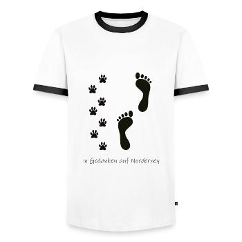 In Gedanken mit Hund auf Norderney - Männer Kontrast-T-Shirt - Weiß/Schwarz - Vorne - AI Model Female 172 light (172cm) & AI Model Male 178 dark (178cm)