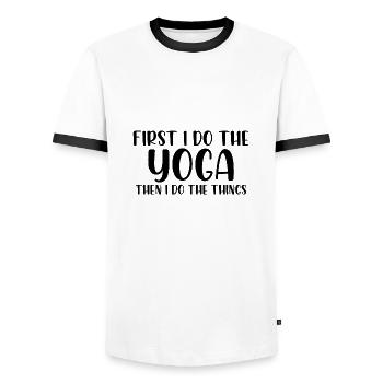 D’abord je fais le yoga puis je fais les choses - T-shirt contrasté Homme - blanc/noir - Devant - AI Model Female 172 light (172cm) & AI Model Male 178 dark (178cm)