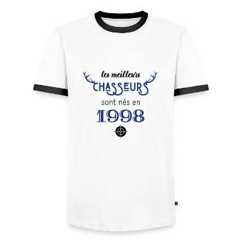 Anniversaire chasseur 1998 - T-shirt contrasté Homme - blanc/noir - Devant - AI Model Female 172 light (172cm) & AI Model Male 178 dark (178cm)