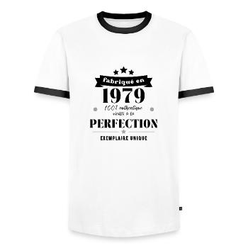 fabriqué en 1979 - T-shirt contrasté Homme - blanc/noir - Devant - AI Model Female 172 light (172cm) & AI Model Male 178 dark (178cm)