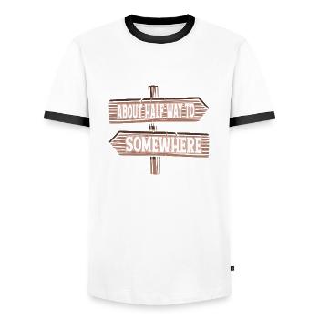 About Half Way To Somewhere Hiking Hiker - Männer Kontrast-T-Shirt - Weiß/Schwarz - Vorne - AI Model Female 172 light (172cm) & AI Model Male 178 dark (178cm)