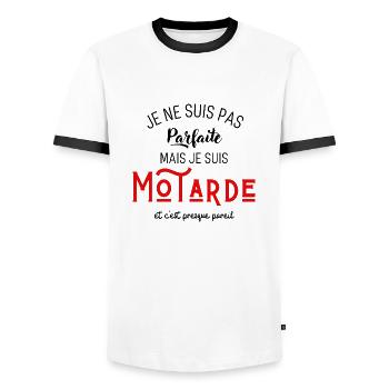 Pas parfaite mais motarde - T-shirt contrasté Homme - blanc/noir - Devant - AI Model Female 172 light (172cm) & AI Model Male 178 dark (178cm)