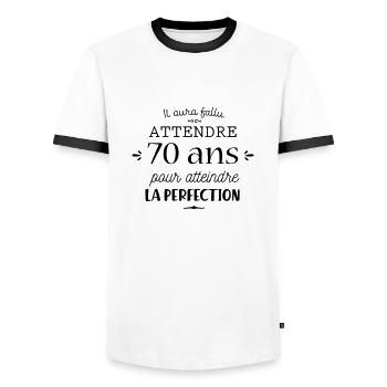 70 ans c'est la perfection - T-shirt contrasté Homme - blanc/noir - Devant - AI Model Female 172 light (172cm) & AI Model Male 178 dark (178cm)