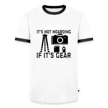 Ce n’est pas de l’accumulation si c’est de l’équipement - T-shirt contrasté Homme - blanc/noir - Devant - AI Model Female 172 light (172cm) & AI Model Male 178 dark (178cm)