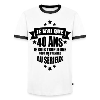je n'ai que 40 ans je suis trop jeune - T-shirt contrasté Homme - blanc/noir - Devant - AI Model Female 172 light (172cm) & AI Model Male 178 dark (178cm)