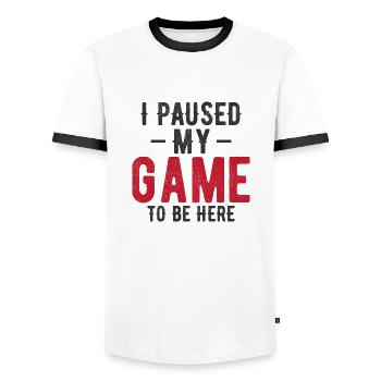 J’ai mis mon jeu en pause pour être ici – Gaming Humor Design - T-shirt contrasté Homme - blanc/noir - Devant - AI Model Female 172 light (172cm) & AI Model Male 178 dark (178cm)