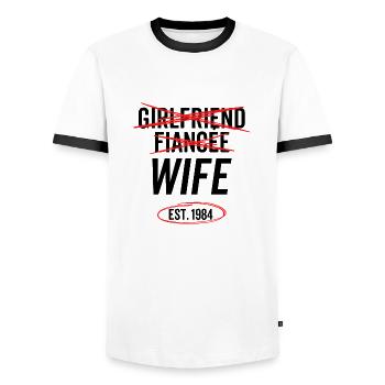 Freundin Verlobte Ehefrau Est 1984 - Männer Kontrast-T-Shirt - Weiß/Schwarz - Vorne - AI Model Female 172 light (172cm) & AI Model Male 178 dark (178cm)