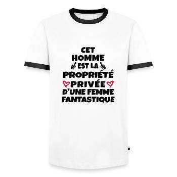 cet homme est pris par une femme fantastique - T-shirt contrasté Homme - blanc/noir - Devant - AI Model Female 172 light (172cm) & AI Model Male 178 dark (178cm)