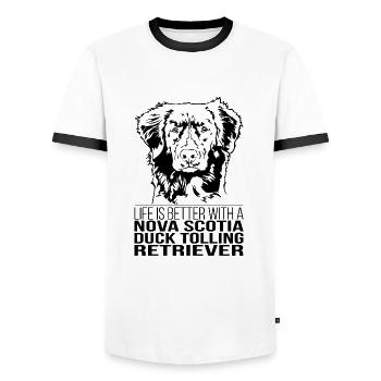 La vie du Duck Tolling Retriever de la Nouvelle-Écosse est meilleure - T-shirt contrasté Homme - blanc/noir - Devant - AI Model Female 172 light (172cm) & AI Model Male 178 dark (178cm)