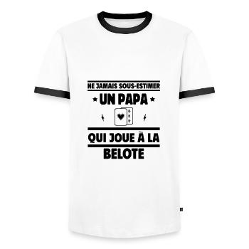 un papa qui joue à la belote - T-shirt contrasté Homme - blanc/noir - Devant - AI Model Female 172 light (172cm) & AI Model Male 178 dark (178cm)