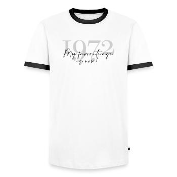 Millésime Année 1972 Script - T-shirt contrasté Homme - blanc/noir - Devant - AI Model Female 172 light (172cm) & AI Model Male 178 dark (178cm)