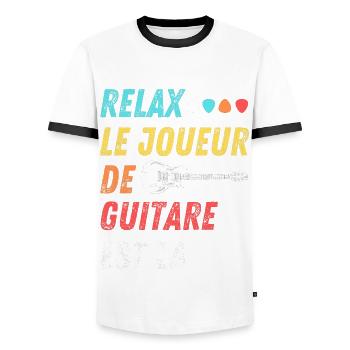 Guitariste le joueur de guitare est là cadeau - T-shirt contrasté Homme - blanc/noir - Devant - AI Model Female 172 light (172cm) & AI Model Male 178 dark (178cm)