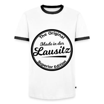 Original aus der Lausitz - Männer Kontrast-T-Shirt - Weiß/Schwarz - Vorne - AI Model Female 172 light (172cm) & AI Model Male 178 dark (178cm)