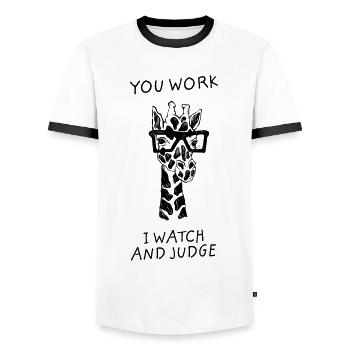 Votre travail que je regarde et juge - Giraffe Office Job - T-shirt contrasté Homme - blanc/noir - Devant - AI Model Female 172 light (172cm) & AI Model Male 178 dark (178cm)