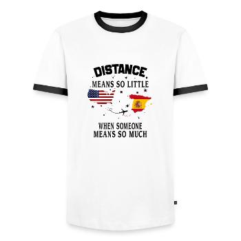Distanz bedeutet so wenig, wenn jemand viel bedeutet - Männer Kontrast-T-Shirt - Weiß/Schwarz - Vorne - AI Model Female 172 light (172cm) & AI Model Male 178 dark (178cm)