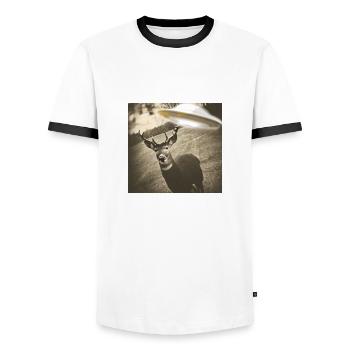 Ufo,hirsch,retro, vintage , Foto - Männer Kontrast-T-Shirt - Weiß/Schwarz - Vorne - AI Model Female 172 light (172cm) & AI Model Male 178 dark (178cm)