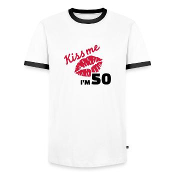 Kiss me 50 Anniversaire - T-shirt contrasté Homme - blanc/noir - Devant - AI Model Female 172 light (172cm) & AI Model Male 178 dark (178cm)