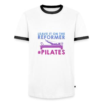 Leave It All On The Reformer #pilates 2 - Männer Kontrast-T-Shirt - Weiß/Schwarz - Vorne - AI Model Female 172 light (172cm) & AI Model Male 178 dark (178cm)