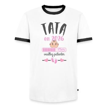 Tata en 2026 Veuillez Patienter  - T-shirt contrasté Homme - blanc/noir - Devant - AI Model Female 172 light (172cm) & AI Model Male 178 dark (178cm)