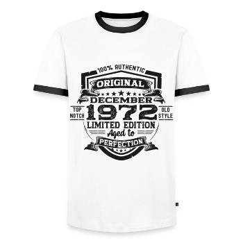 Cadeau original du 50e anniversaire de décembre 1972 - T-shirt contrasté Homme - blanc/noir - Devant - AI Model Female 172 light (172cm) & AI Model Male 178 dark (178cm)