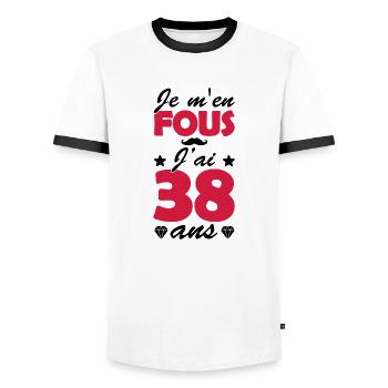 j'ai 38 ans / cadeau anniversaire 38 ans - T-shirt contrasté Homme - blanc/noir - Devant - AI Model Female 172 light (172cm) & AI Model Male 178 dark (178cm)